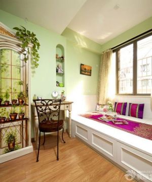小户型飘窗台利用效果图欣赏