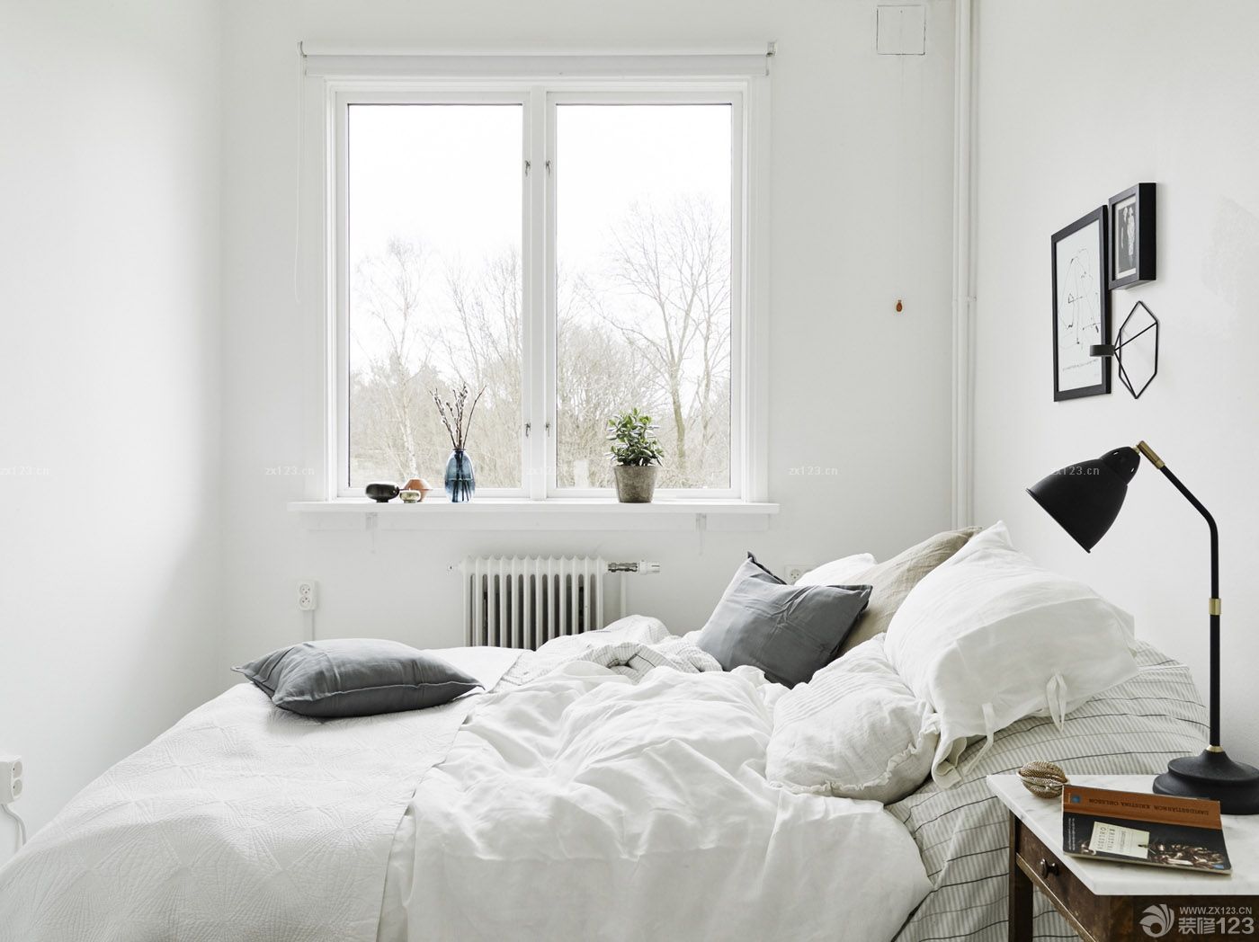 北欧风格卧室床的摆放案例