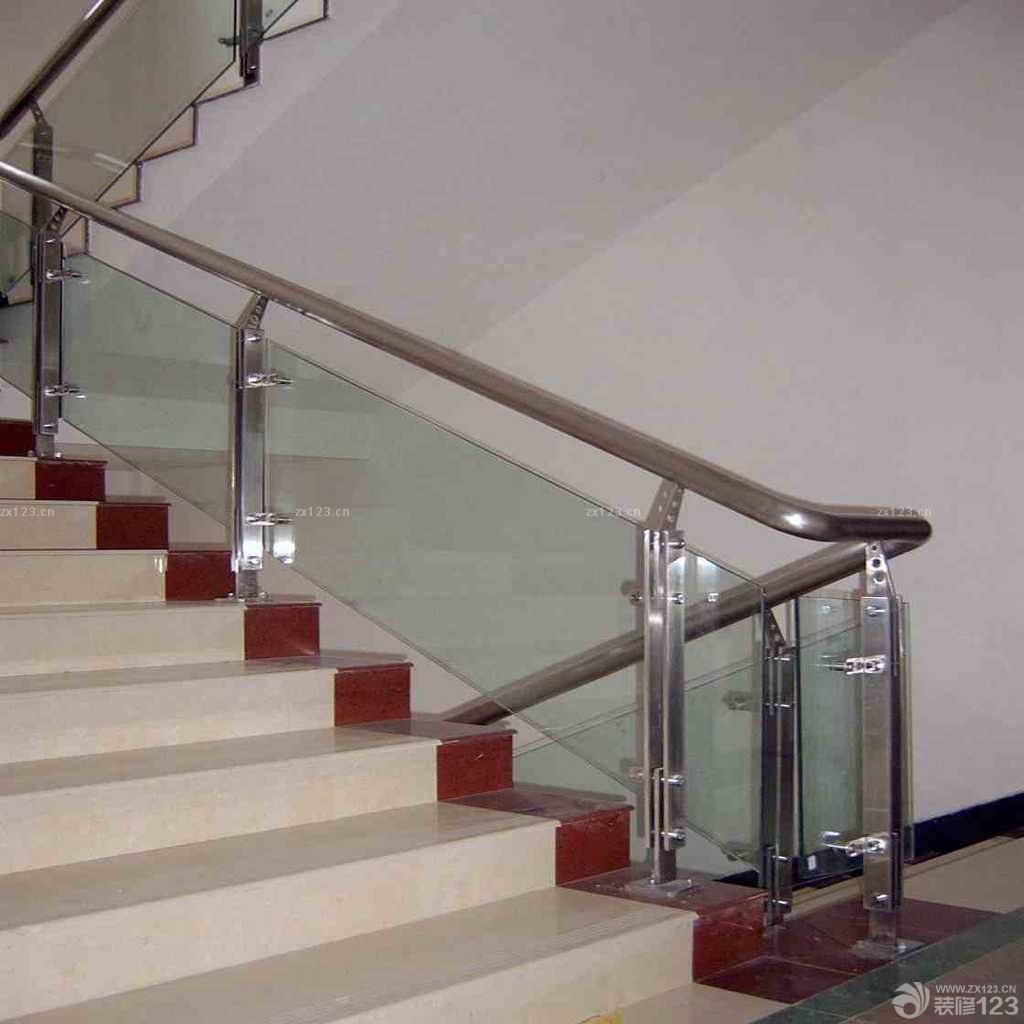 2025最新简约风格不锈钢楼梯立柱装修效果图  