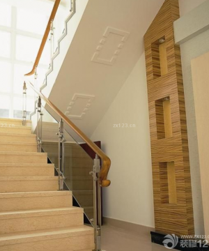 美式现代风格装修不锈钢楼梯立柱效果图欣赏