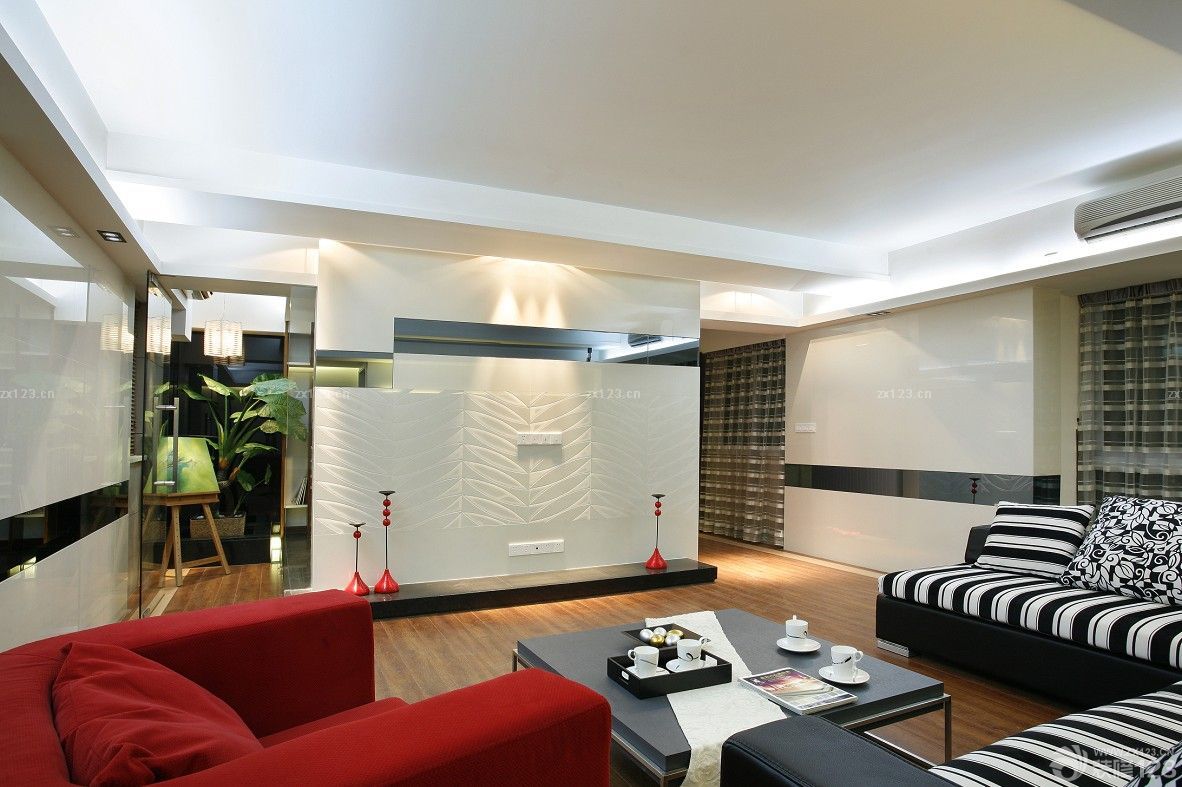 2025大户型简约风格浅棕色木地板设计效果图片