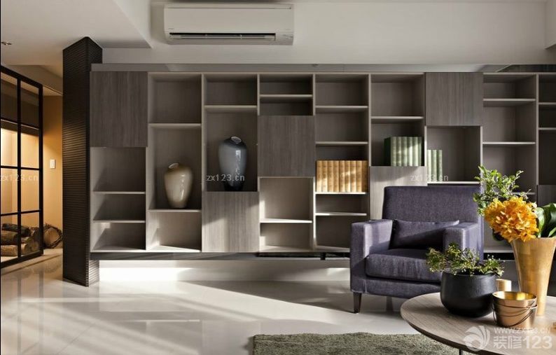 现代风格客厅博古架装修图