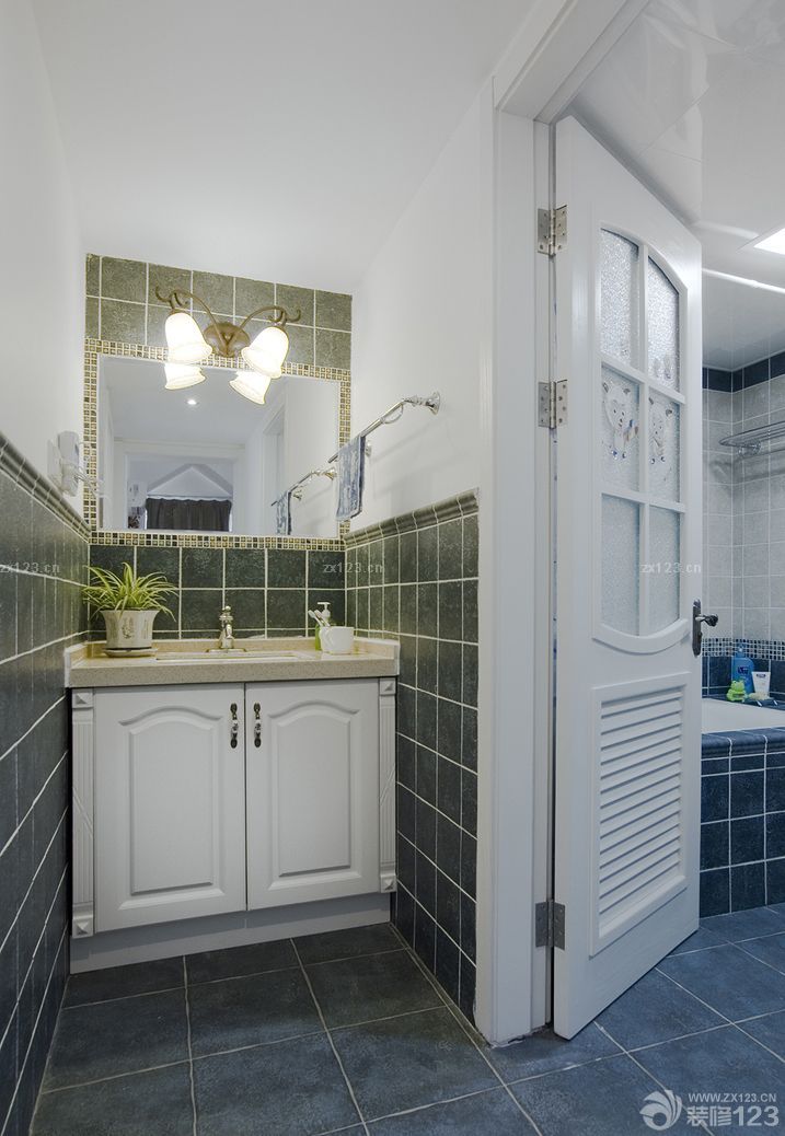 最新简欧风格跃层洗手间设计效果图片