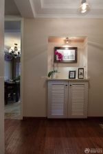 美式风格门口鞋柜装修案例