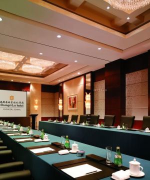 大气沉稳会议室桌椅装修设计图赏析2025