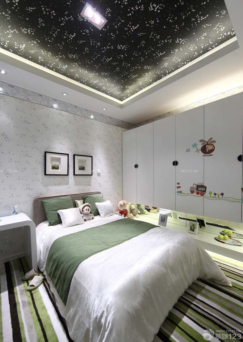 现代简约风格儿童房天花板设计效果图片