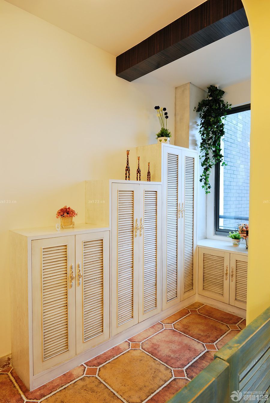 2025清新田园风小户型装饰鞋柜美图欣赏