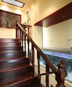 最新中式实木楼梯间吊顶装修设计效果图欣赏