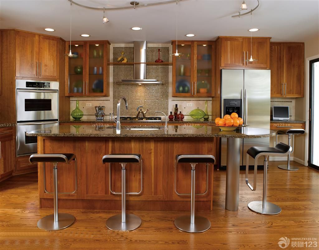 最新家居厨房铝合金组合柜装修设计效果图大全
