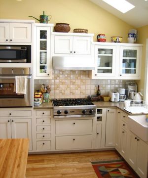 最新开放式厨房铝合金组合柜装修设计效果图欣赏