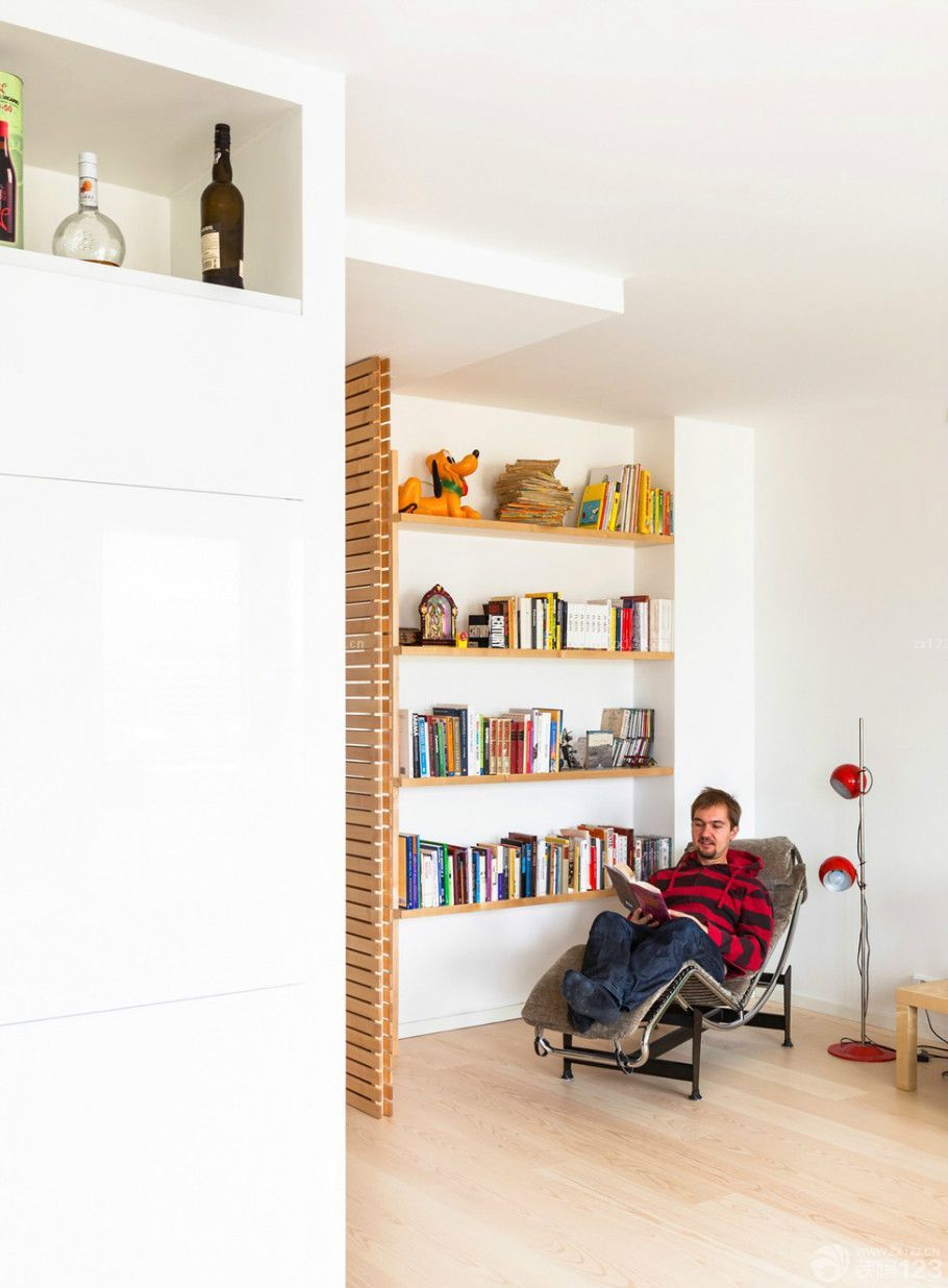 最新60平房子经典客厅装修设计图赏析2025