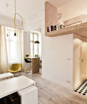 2025最新60平房子挑空客厅装修设计图赏析 