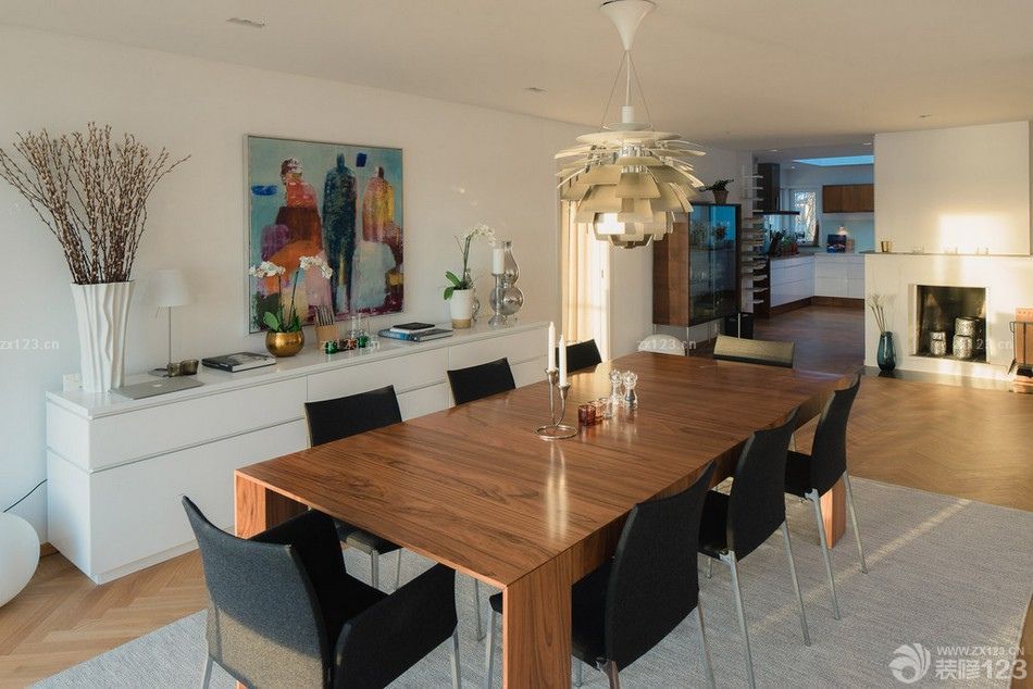 家庭室内木桌布置效果图片