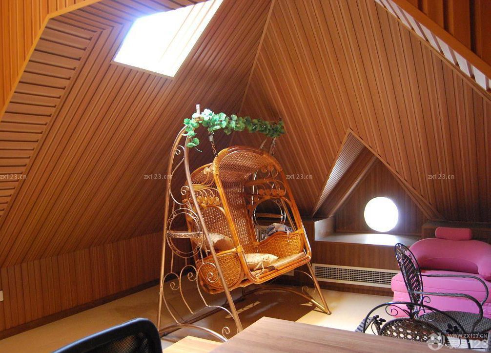 2025最新小户型带阁楼家庭休闲区装修效果图