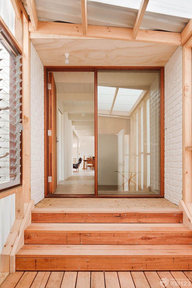 现代别墅室外楼梯木质装修设计图片大全