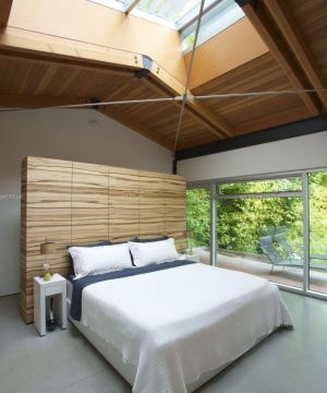 木制别墅卧室装饰效果图片大全