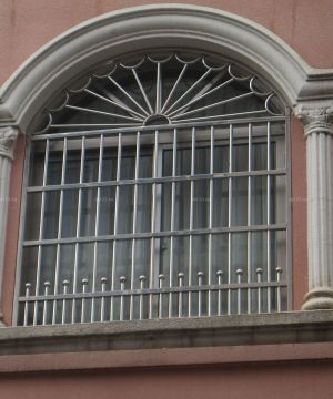 欧式建筑不锈钢门窗设计图片欣赏