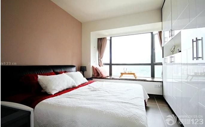 2025小户型卧室飘窗台设计图片大全