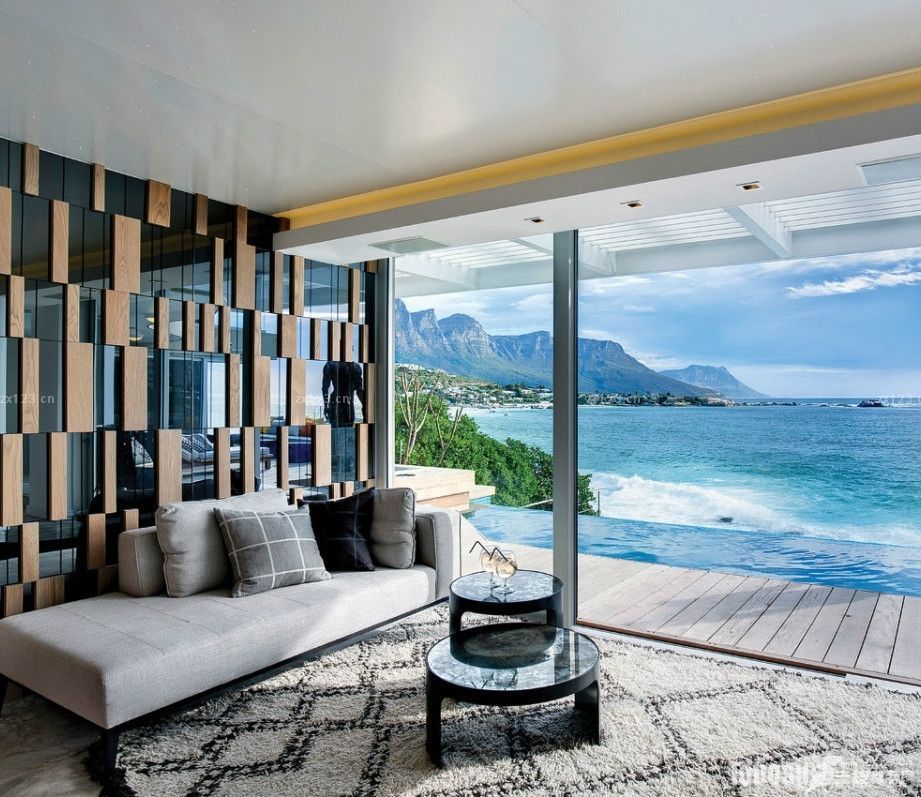 2025最新海景别墅封闭式阳台装修效果图