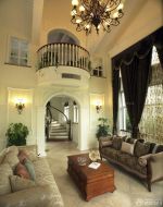 小户型复式客厅褐色窗帘装修设计效果图