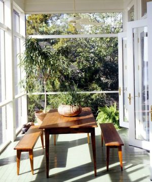 封闭式阳台折叠门装修效果图片大全