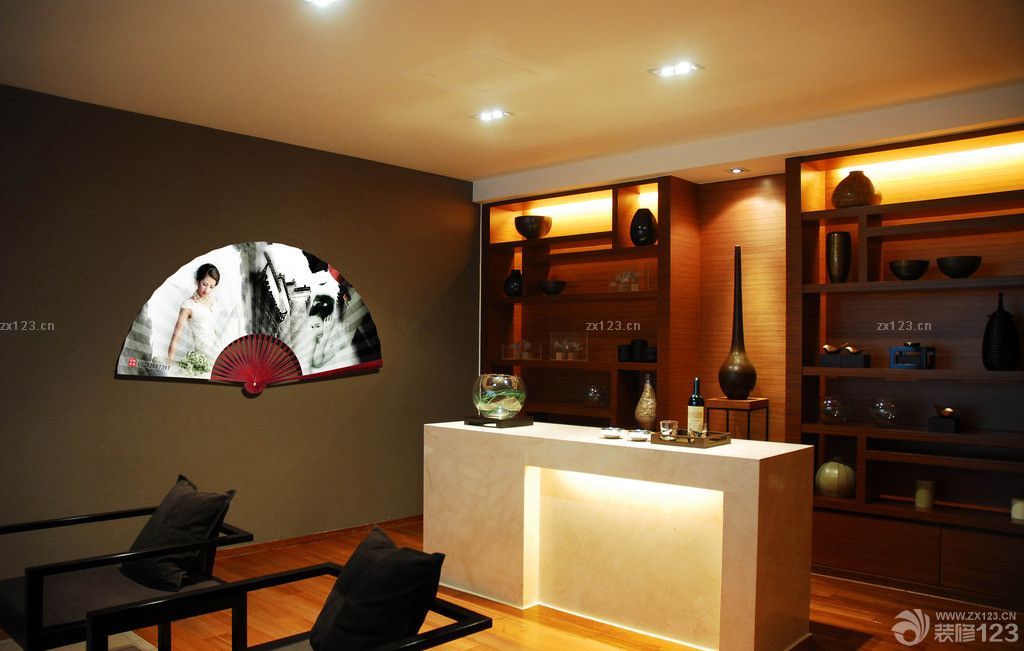 最新小户型家装设计仿古博古架设计图片