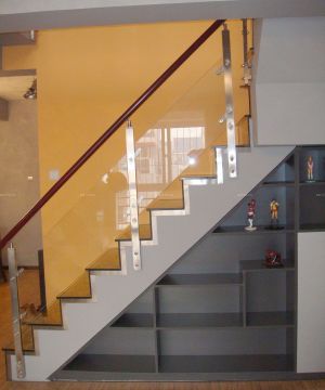 80平米简装室内楼梯设计效果图片