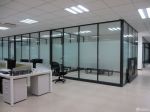 最新现代办公室磨砂玻璃隔断设计案例