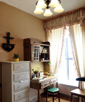 家装样板间客厅飘窗窗帘设计效果图欣赏