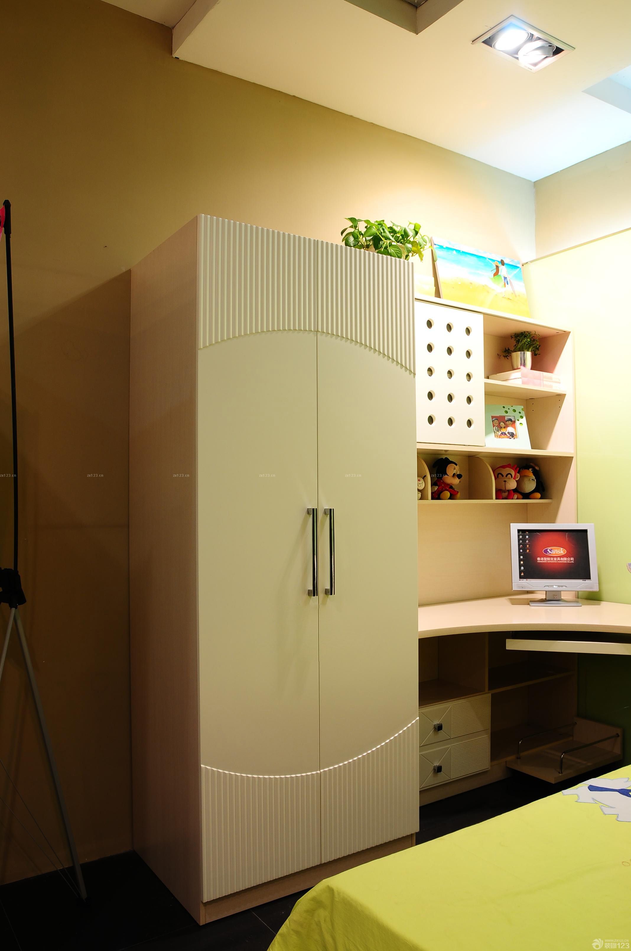 方形双门衣柜效果图欣赏