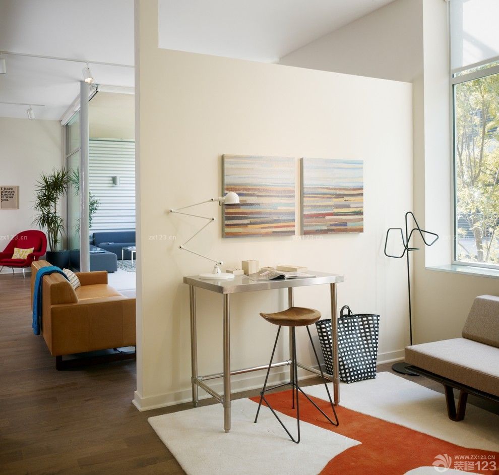 现代家居客厅隔断墙效果图片