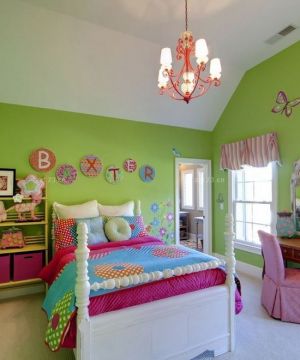 2025最新小卧室装修风格绿色墙面装修效果图