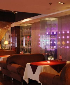 2025最新简约时尚风格咖啡厅沙发设计效果图片