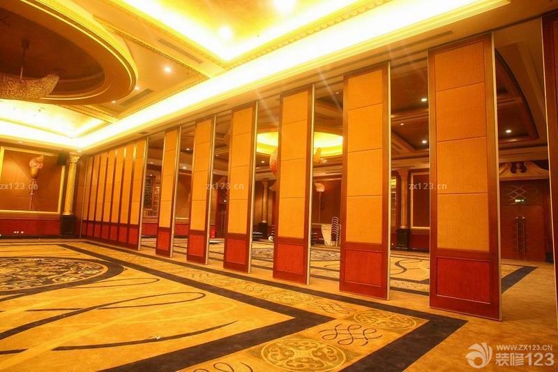 新古典时尚餐厅活动隔断效果图片