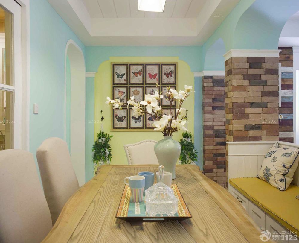 2025美式风格彩色墙面装修效果图片