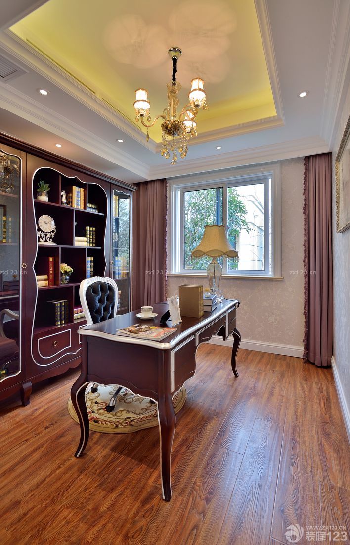 2025最新阁楼书房法式家具设计效果图