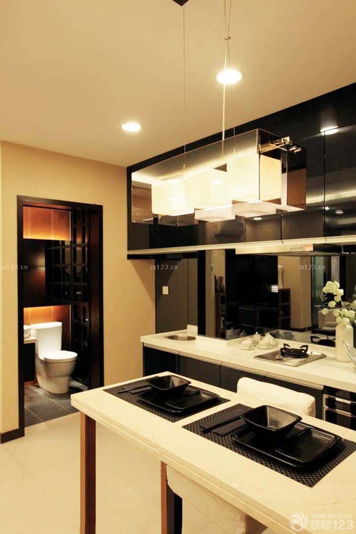 日式厨房交换空间小户型设计图片