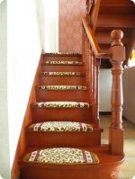 最新70平小阁楼楼梯垫装修设计图片大全