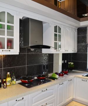 美式小户型厨房卫生间瓷砖装修案例大全2023
