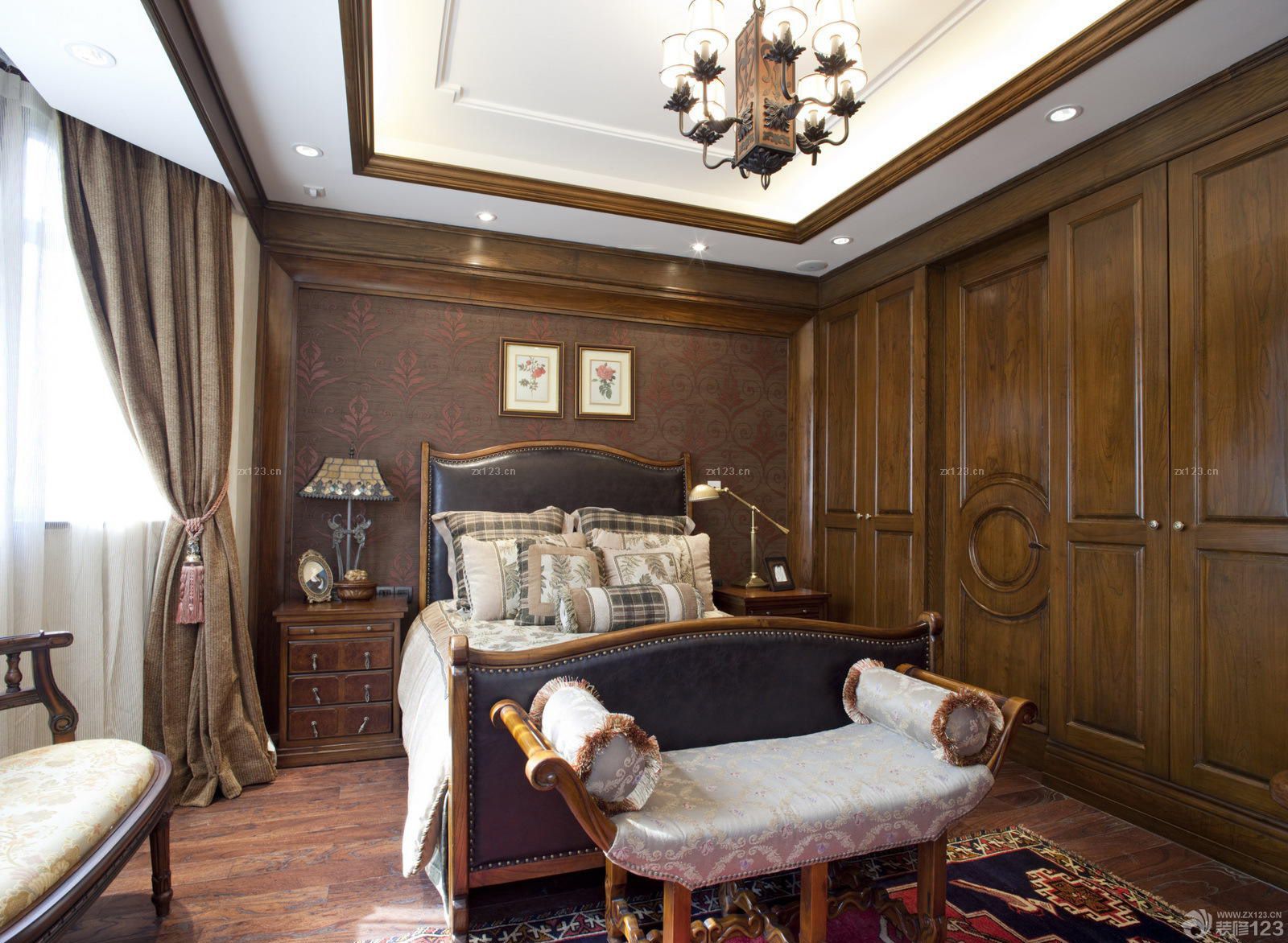 2025高档别墅入墙衣柜卧室效果图欣赏