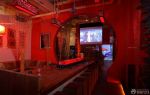 古典酒吧红色灯光装修设计效果图欣赏