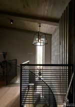 私人别墅室内不锈钢楼梯栏杆设计图片欣赏