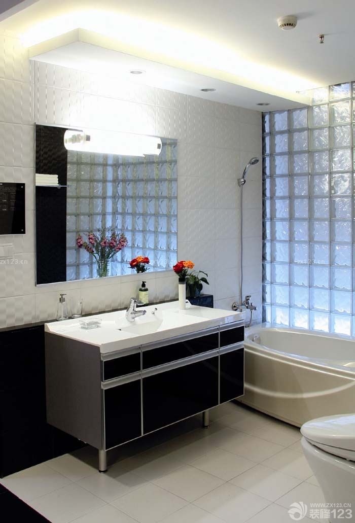 快捷酒店卫生间美式现风格装修效果图欣赏