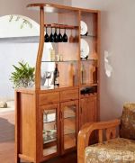 2025中式风格客厅玄关酒柜隔断装修图片