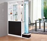 最新现代风格客厅玄关酒柜隔断装修图片