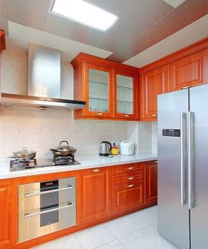 2023 最新整体厨房实木橱柜设计图片