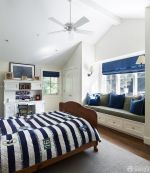 卧室飘窗垫装饰图片