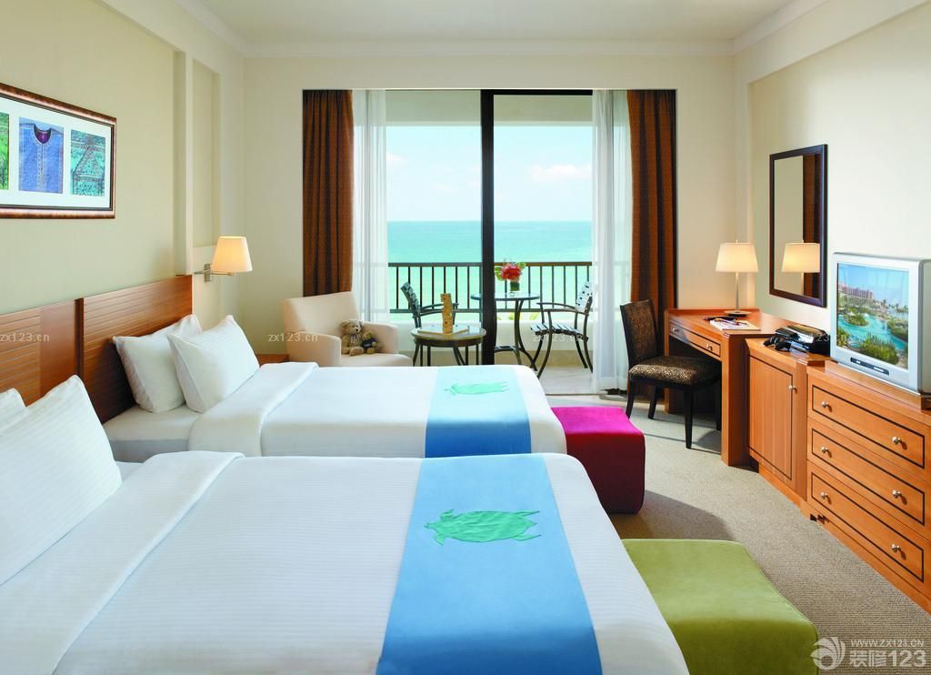 2025快捷酒店标准间实木电视柜设计图片