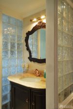 欧式卫生间玻璃砖墙面装修效果图片