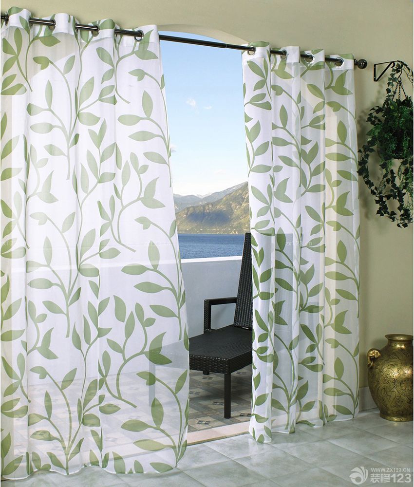 小户型阳台垭口组合图案窗帘装修图片